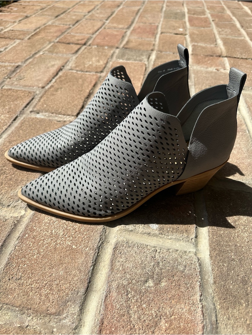 Dolce Vita Woven Booties in Gray (Smoke) Ankle Booties EUC 10